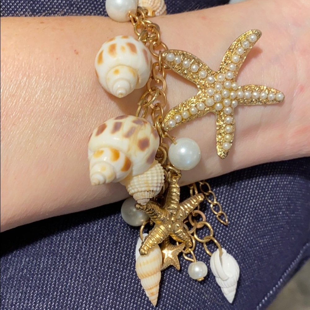 Seashell bracelet